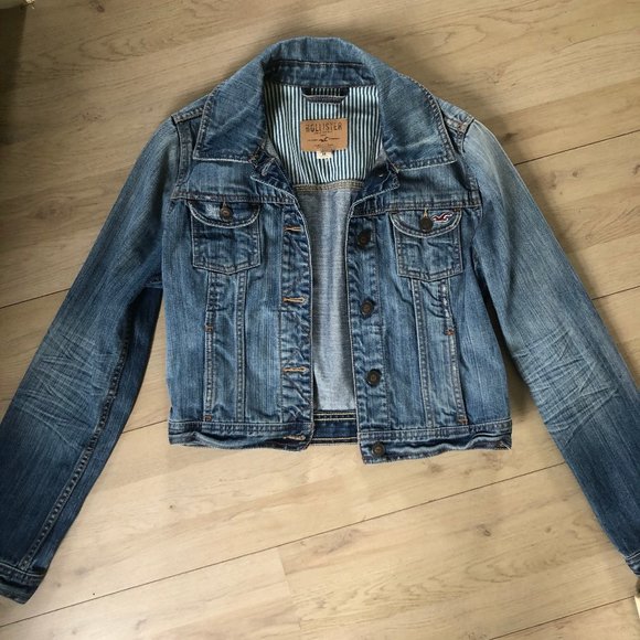 Hollister Cropped Denim Jacket Size M (fits Xs-S) - Picture 1 of 5